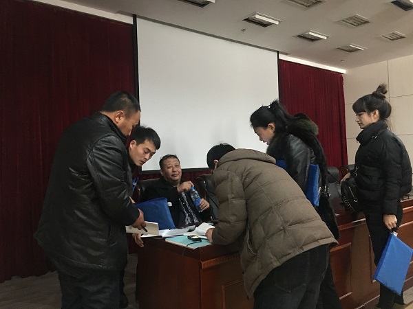 戚国强教授与学员面对面交流